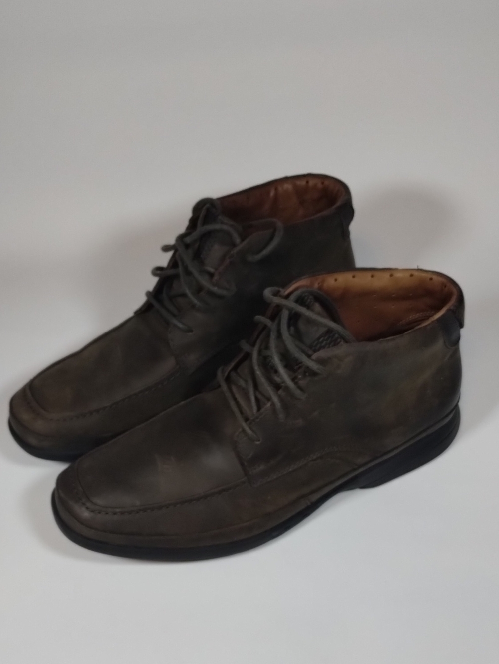 Clarks Unstructured Men's Brown Leather Chukka Boots
